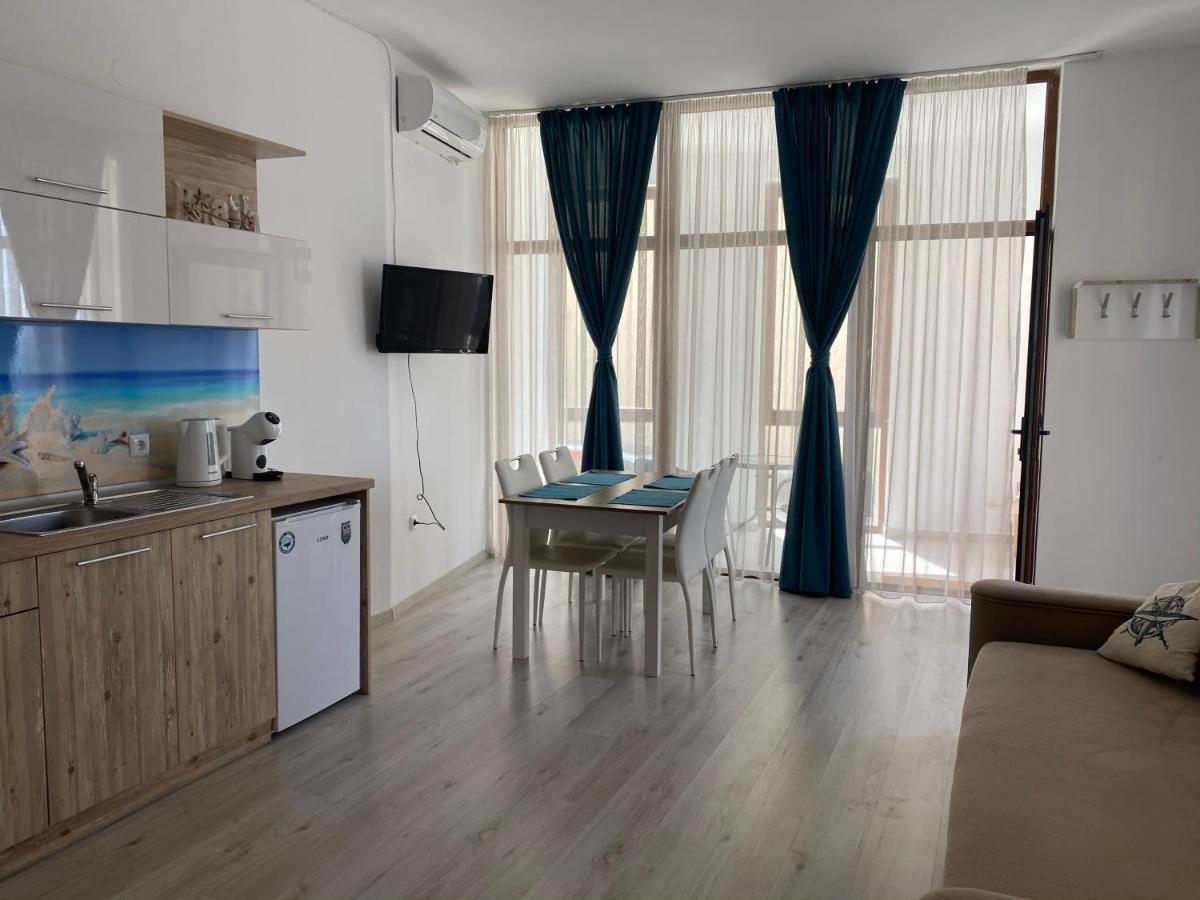 Sea Apartment Maria Балчик Екстериор снимка